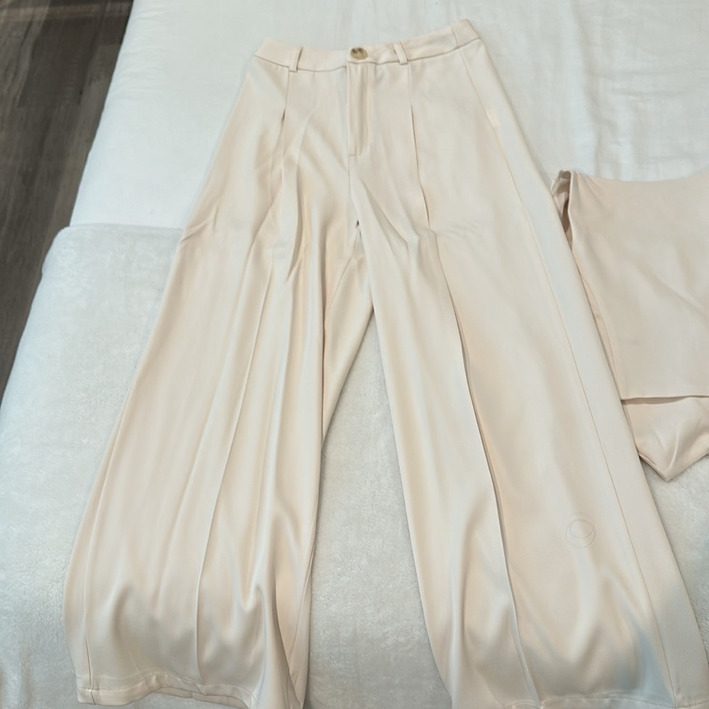 Suit Set - Picture 6 of 10